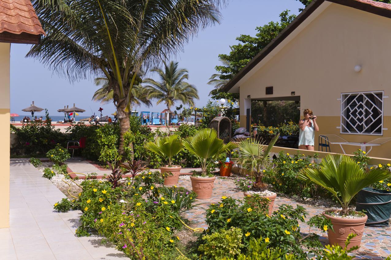 Kunta Kinteh Beach Complex 코투 외부 사진